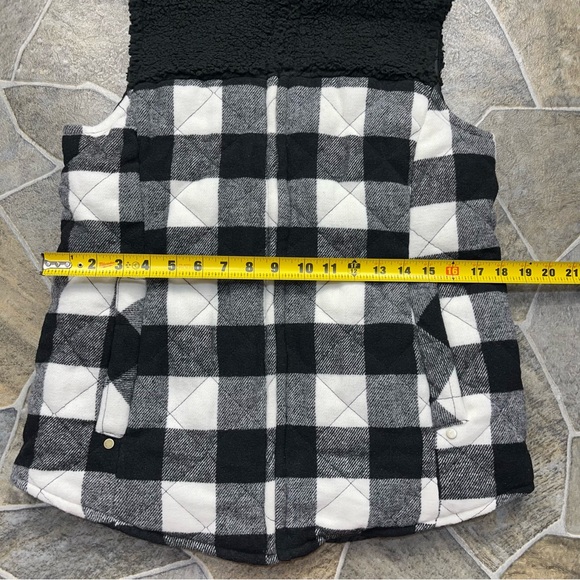 Maurices Black Buffalo Plaid Sherpa Block Vest - Picture 9 of 11